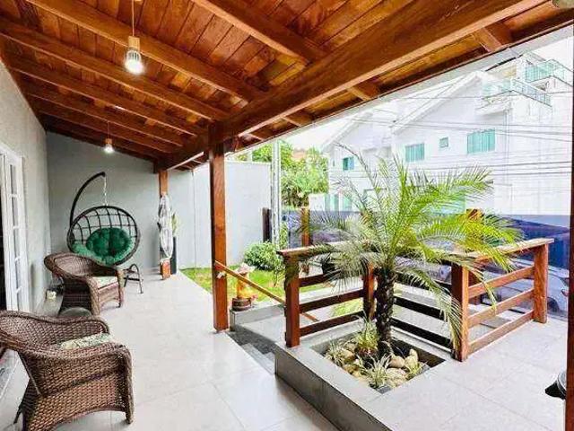 Casa / Sobrado para Venda em Balneário Camboriú/SC Ariribá 3 Quartos
