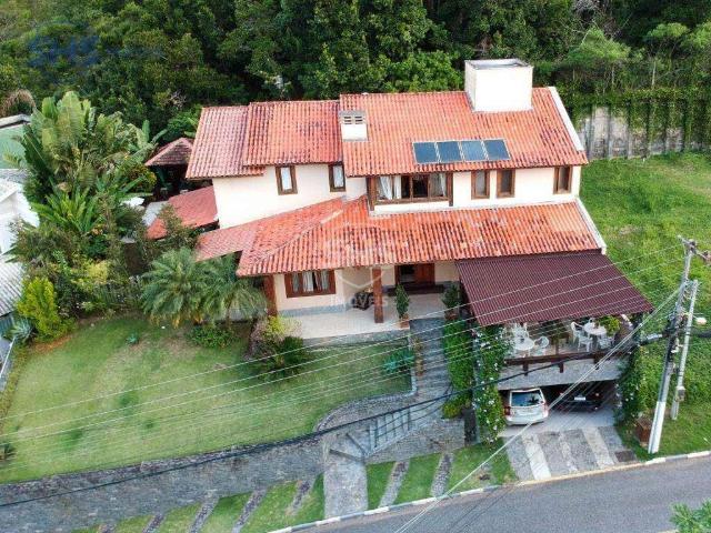 Casa / Sobrado para Venda em Balneário Camboriú/SC Ariribá 4 Quartos