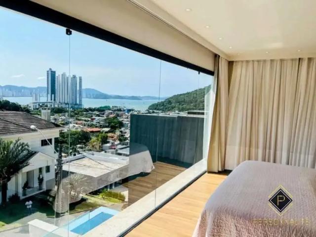 Casa / Sobrado para Venda em Balneário Camboriú/SC Barra 5 Quartos