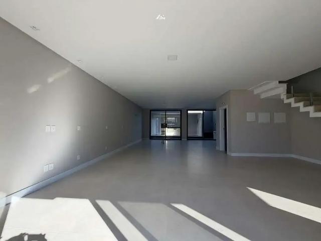 Casa / Sobrado para Venda em Balneário Camboriú/SC Barra 3 Quartos