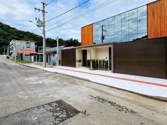 Casa / Sobrado para Venda em Balneário Camboriú/SC Barra 3 Quartos
