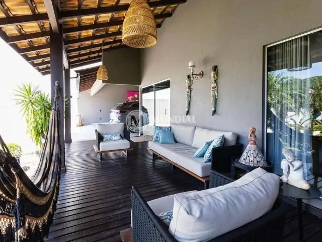 Casa / Sobrado para Venda em Balneário Camboriú/SC Barra Sul 5 Quartos