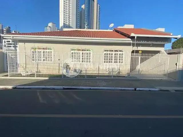 Casa / Sobrado para Venda em Balneário Camboriú/SC Centro 3 Quartos