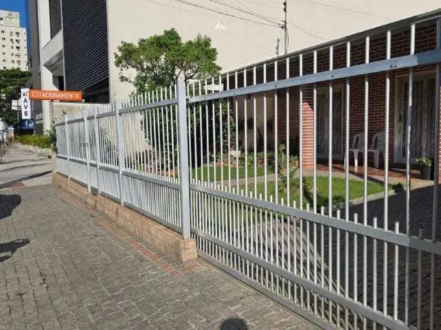 Casa / Sobrado para Venda em Balneário Camboriú/SC Centro 5 Quartos