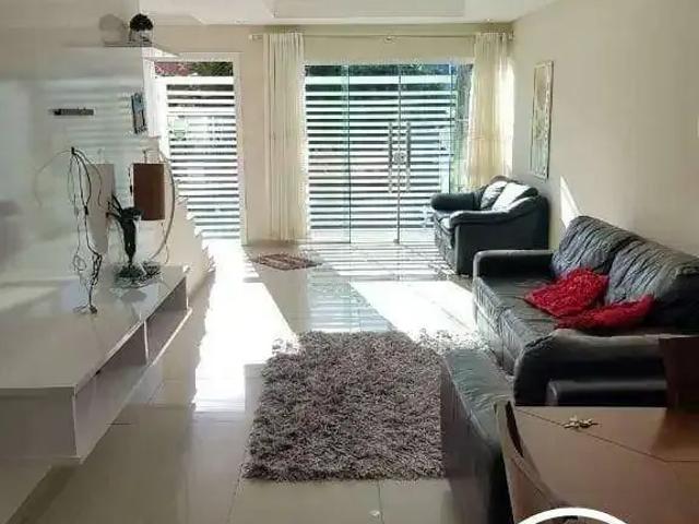 Casa / Sobrado para Venda em Balneário Camboriú/SC Municípios 3 Quartos