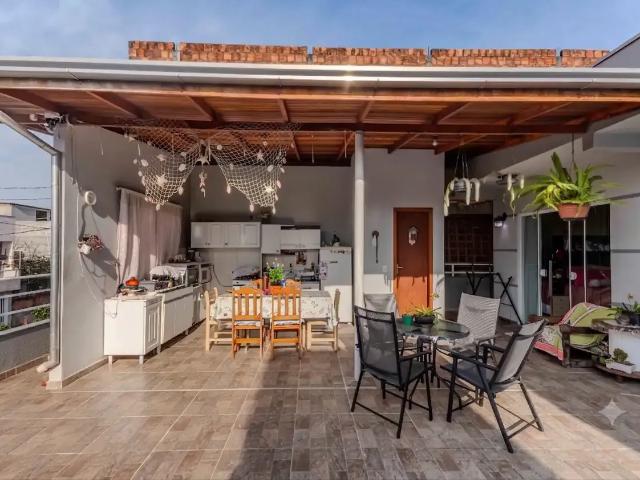 Casa / Sobrado para Venda em Balneário Camboriú/SC Municípios 5 Quartos