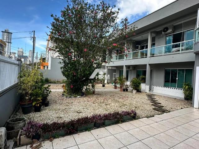 Casa / Sobrado para Venda em Balneário Camboriú/SC Nações 5 Quartos
