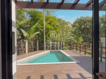 Casa / Sobrado para Venda em Balneário Camboriú/SC Praia das Taquaras 3 Quartos