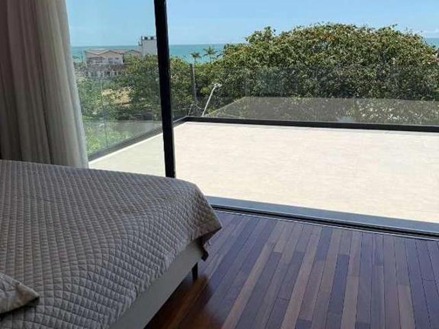 Casa / Sobrado para Venda em Balneário Camboriú/SC Praia das Taquaras 4 Quartos