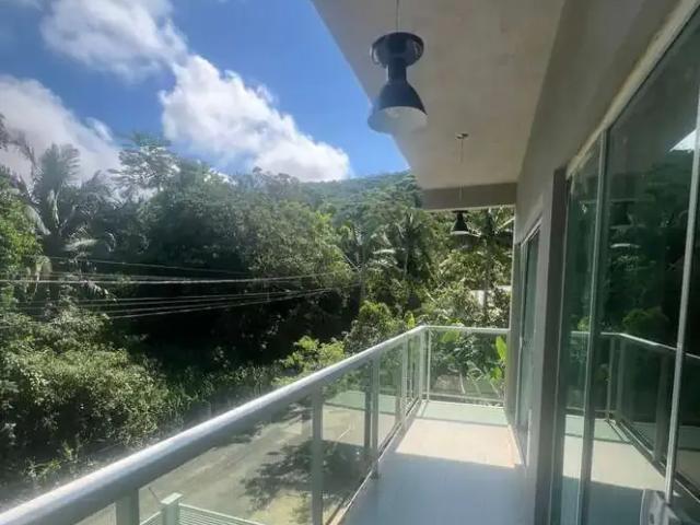 Casa / Sobrado para Venda em Balneário Camboriú/SC Praia do Estaleiro 3 Quartos