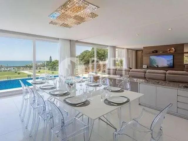 Casa / Sobrado para Venda em Balneário Camboriú/SC Praia do Estaleirinho 5 Quartos
