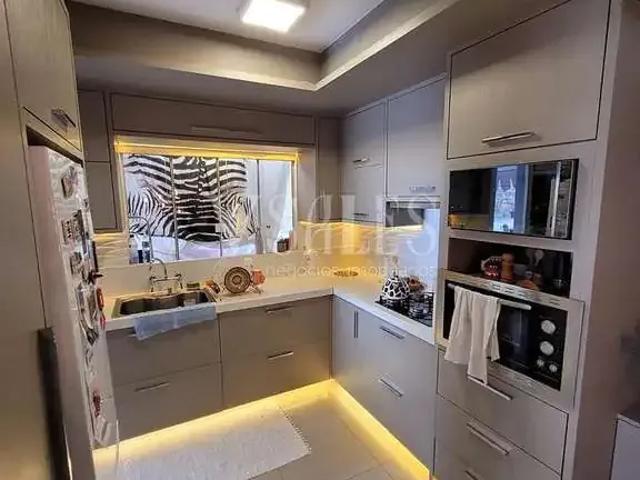 Casa / Sobrado para Venda em Balneário Camboriú/SC Praia dos Amores 3 Quartos
