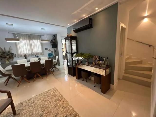 Casa / Sobrado para Venda em Balneário Camboriú/SC Praia dos Amores 3 Quartos