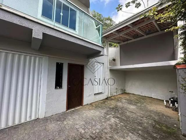 Casa / Sobrado para Venda em Balneário Camboriú/SC Praia dos Amores 3 Quartos