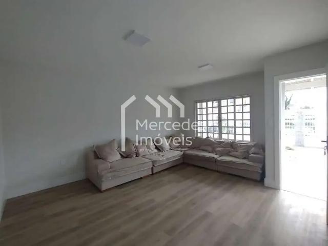 Casa / Sobrado para Venda em Balneário Camboriú/SC Praia dos Amores 3 Quartos
