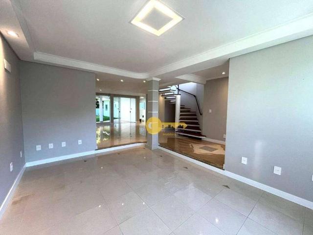 Casa / Sobrado para Venda em Balneário Camboriú/SC Praia dos Amores 3 Quartos