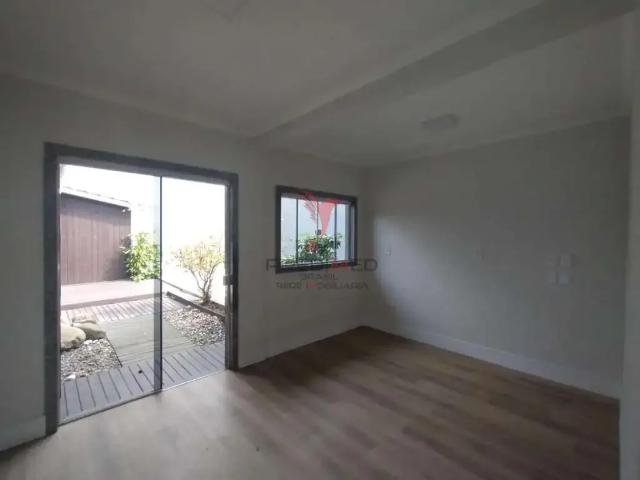 Casa / Sobrado para Venda em Balneário Camboriú/SC Praia dos Amores 3 Quartos