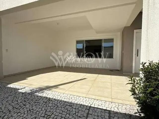 Casa / Sobrado para Venda em Balneário Camboriú/SC Praia dos Amores 3 Quartos
