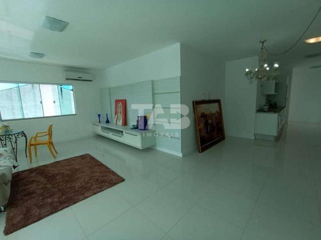 Casa / Sobrado para Venda em Balneário Camboriú/SC Praia dos Amores 4 Quartos