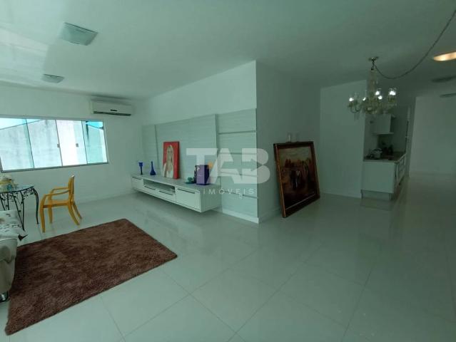 Casa / Sobrado para Venda em Balneário Camboriú/SC Praia dos Amores 4 Quartos