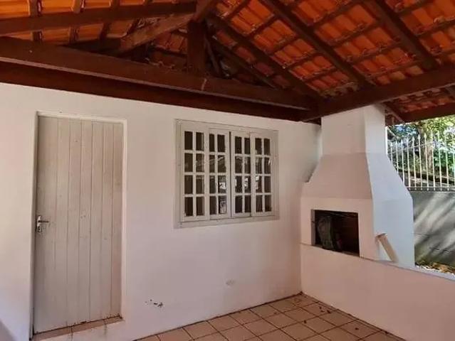 Casa / Sobrado para Venda em Balneário Camboriú/SC Praia dos Amores 4 Quartos
