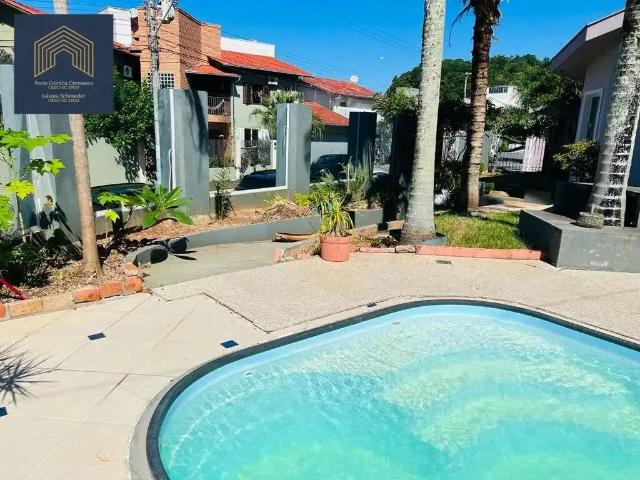 Casa / Sobrado para Venda em Balneário Camboriú/SC Praia dos Amores 4 Quartos