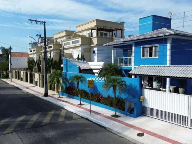 Casa / Sobrado para Venda em Balneário Camboriú/SC Praia dos Amores 5 Quartos