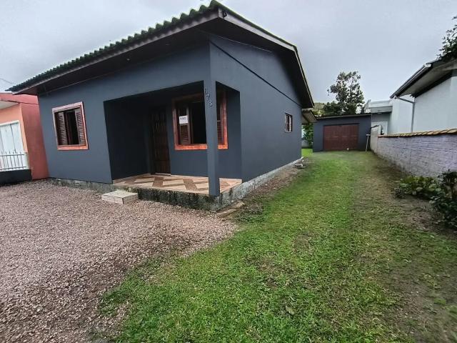 Casa / Sobrado para Venda em Balneário Arroio do Silva/SC Centro 2 Quartos
