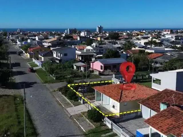 Casa / Sobrado para Venda em Balneário Arroio do Silva/SC Centro 4 Quartos