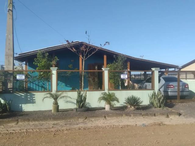 Casa / Sobrado para Venda em Balneário Arroio do Silva/SC Golfinho 3 Quartos