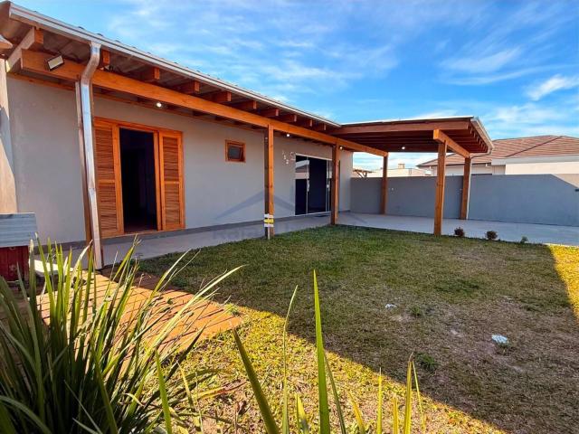 Casa / Sobrado para Venda em Balneário Arroio do Silva/SC Golfinho 2 Quartos