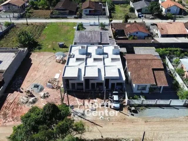 Casa / Sobrado para Venda em Balneário Barra do Sul/SC Costeira 3 Quartos