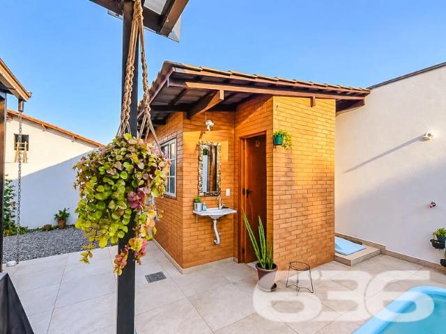 Casa / Sobrado para Venda em Balneário Barra do Sul/SC Costeira 4 Quartos