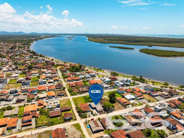 Casa / Sobrado para Venda em Balneário Barra do Sul/SC Costeira 4 Quartos