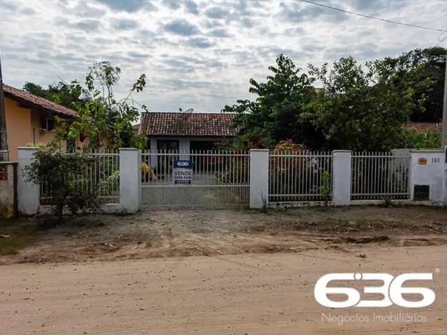 Casa / Sobrado para Venda em Balneário Barra do Sul/SC Centro 3 Quartos