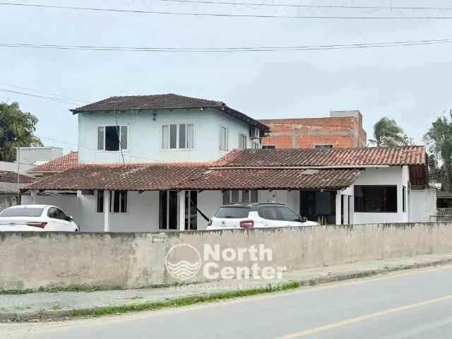 Casa / Sobrado para Venda em Balneário Barra do Sul/SC Centro 3 Quartos