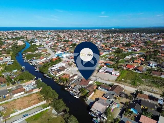 Casa / Sobrado para Venda em Balneário Barra do Sul/SC Centro 4 Quartos