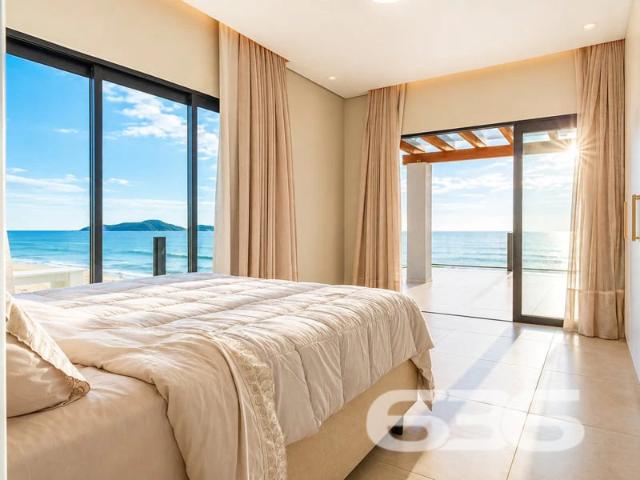 Casa / Sobrado para Venda em Balneário Barra do Sul/SC Salinas 5 Quartos