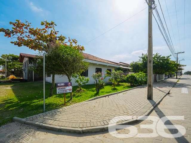 Casa / Sobrado para Venda em Balneário Barra do Sul/SC Salinas 3 Quartos