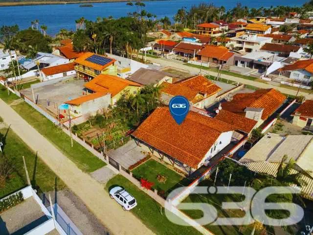 Casa / Sobrado para Venda em Balneário Barra do Sul/SC Pinheiros 3 Quartos