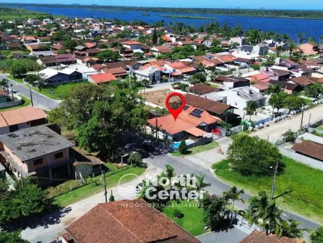 Casa / Sobrado para Venda em Balneário Barra do Sul/SC Pinheiros 4 Quartos