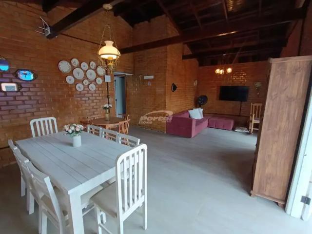 Casa / Sobrado para Venda em Balneário Piçarras/SC Centro 3 Quartos