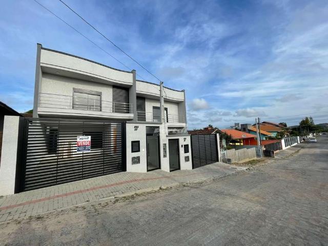 Casa / Sobrado para Venda em Balneário Piçarras/SC Centro 3 Quartos