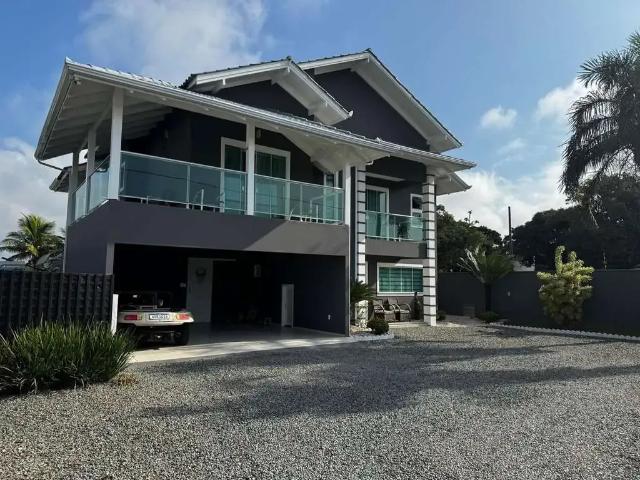 Casa / Sobrado para Venda em Balneário Piçarras/SC Centro 3 Quartos