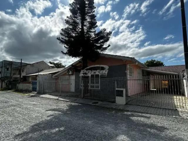 Casa / Sobrado para Venda em Balneário Piçarras/SC Centro 3 Quartos