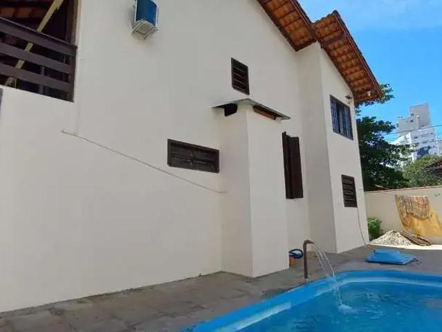Casa / Sobrado para Venda em Balneário Piçarras/SC Centro 3 Quartos