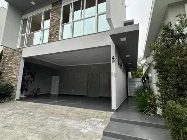 Casa / Sobrado para Venda em Balneário Piçarras/SC Centro 4 Quartos