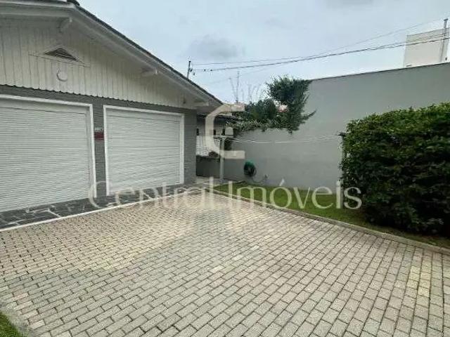 Casa / Sobrado para Venda em Balneário Piçarras/SC Centro 4 Quartos