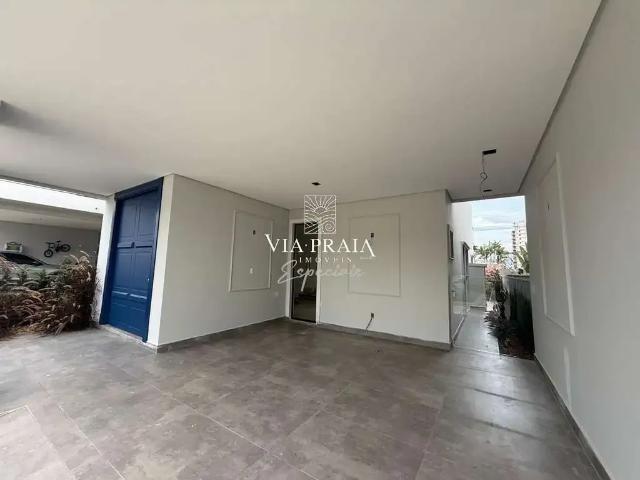 Casa / Sobrado para Venda em Balneário Piçarras/SC Centro 4 Quartos
