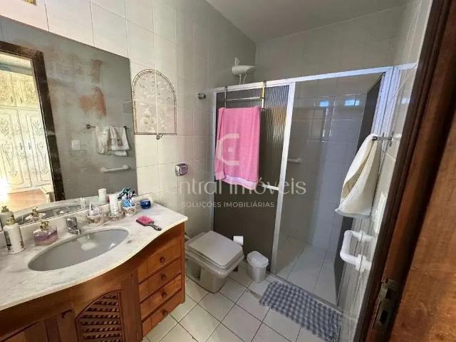 Casa / Sobrado para Venda em Balneário Piçarras/SC Centro 5 Quartos
